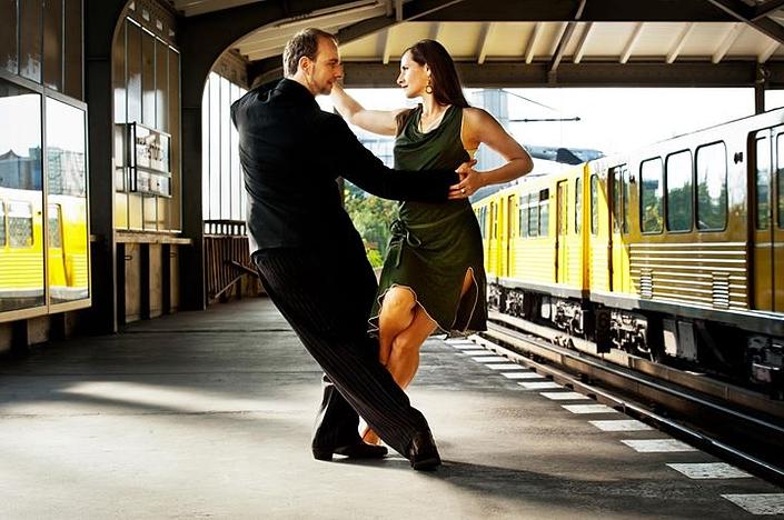 flyer image for Tango Workshops mit Tango tanzen macht schon