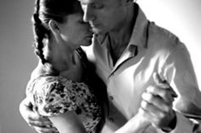 flyer image for Tango weekend pa Folkestedet Kom med din partner og prov tan