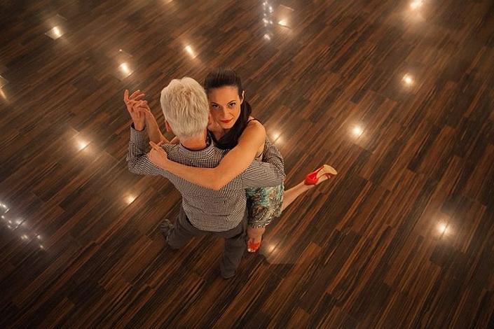 flyer image for Intermediate Sunday Tango Seminar