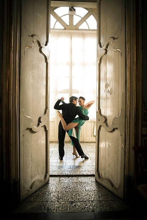 flyer image for Alejandra Hobert y Adrian Veredice Tango Workshop