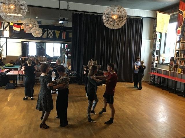 flyer image for Tango beginners class