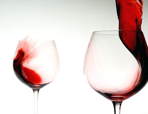 flyer image for Tango y Vino Intro to Tango workshop Wine Tasting